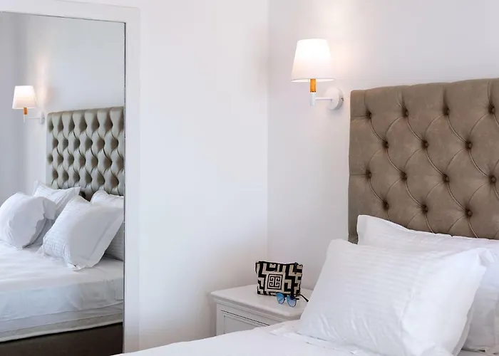 Golden Paros Chrisi Akti (Paros)