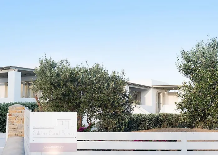 Golden Paros * Chrisi Akti (Paros)